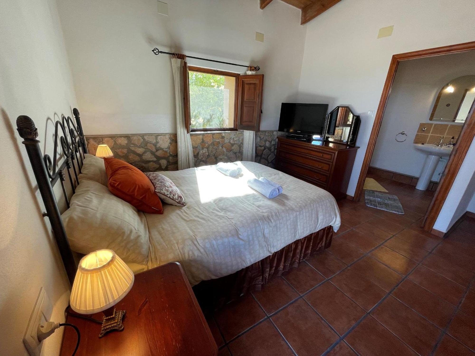 Grapevine Manor Guest House Monovar Room photo