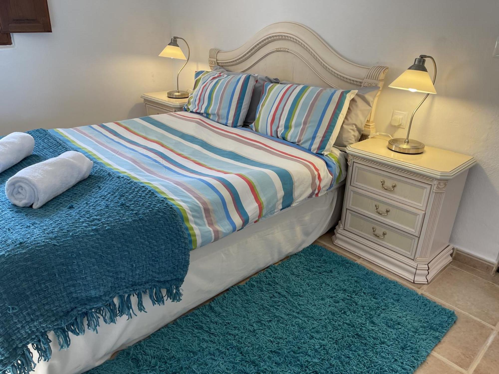 Grapevine Manor Guest House Monovar Room photo